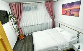 3 Rooms Cinema Garden Parking House