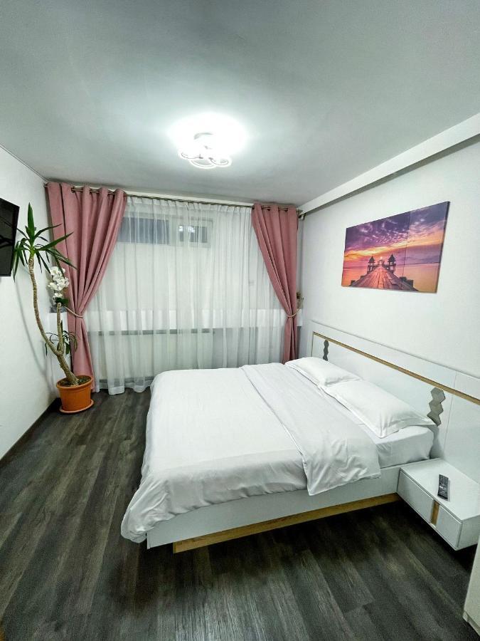 3 Rooms Cinema Garden Parking House Bucureşti Exterior foto