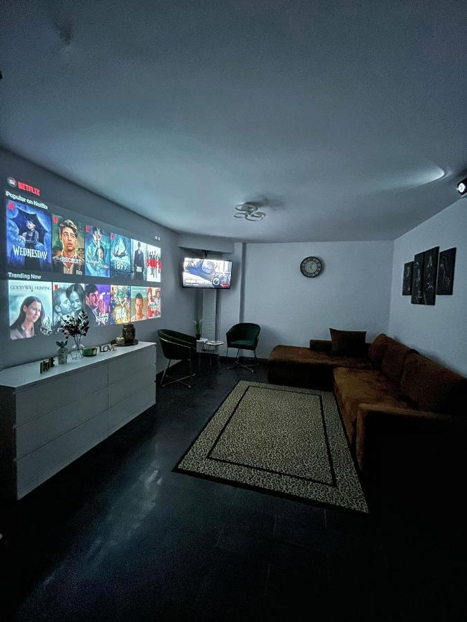 3 Rooms Cinema Garden Parking House Bucureşti Exterior foto